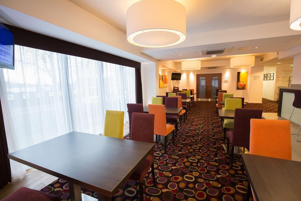Holiday Inn Express Birmingham South A45, An Ihg Hotel Exteriör bild