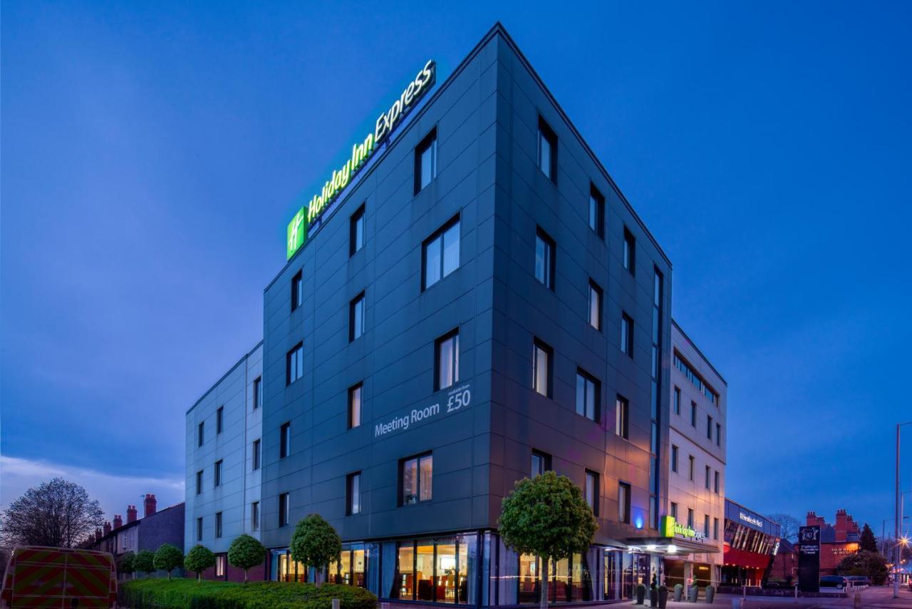 Holiday Inn Express Birmingham South A45, An Ihg Hotel Exteriör bild
