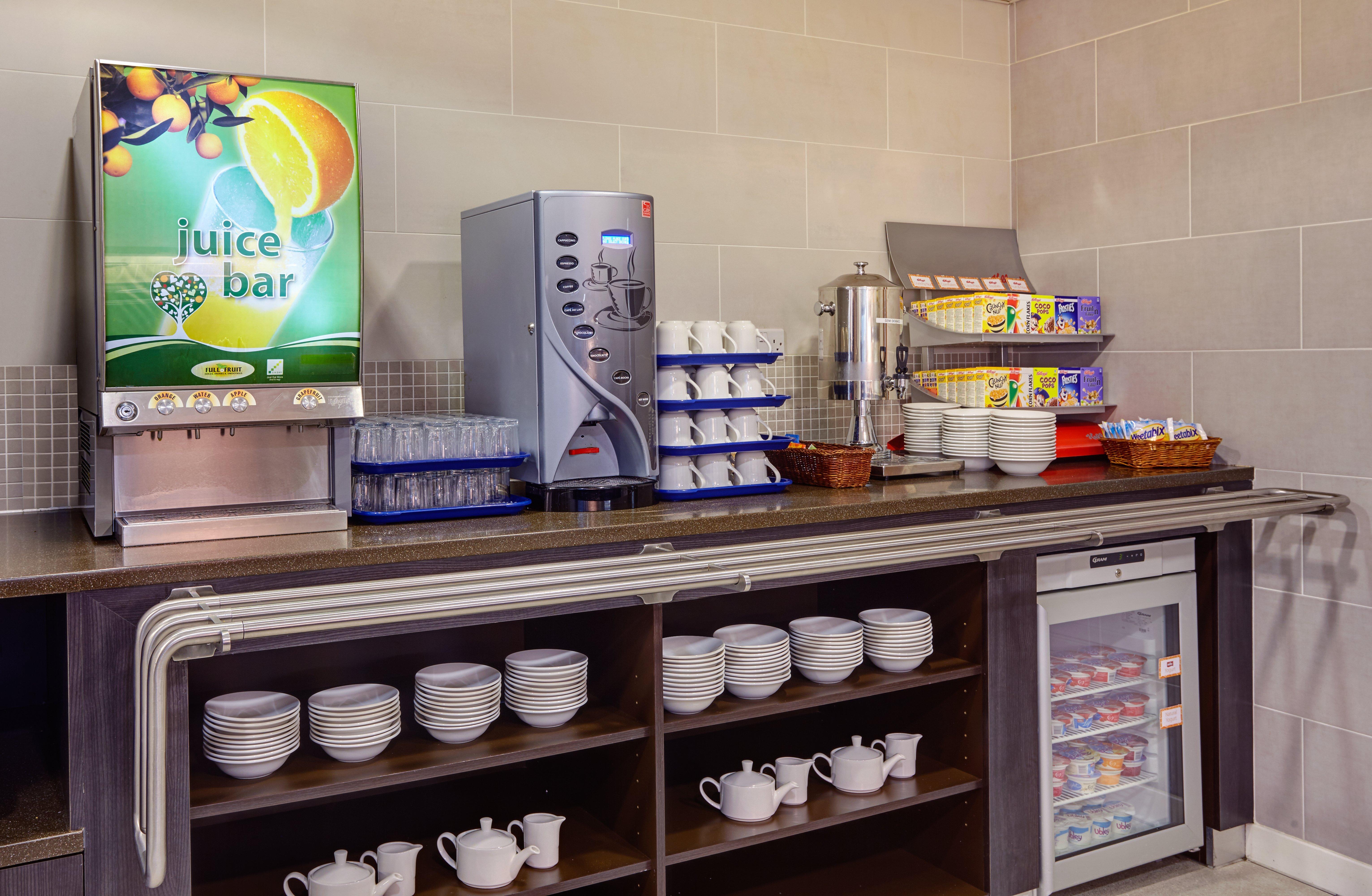 Holiday Inn Express Birmingham South A45, An Ihg Hotel Exteriör bild