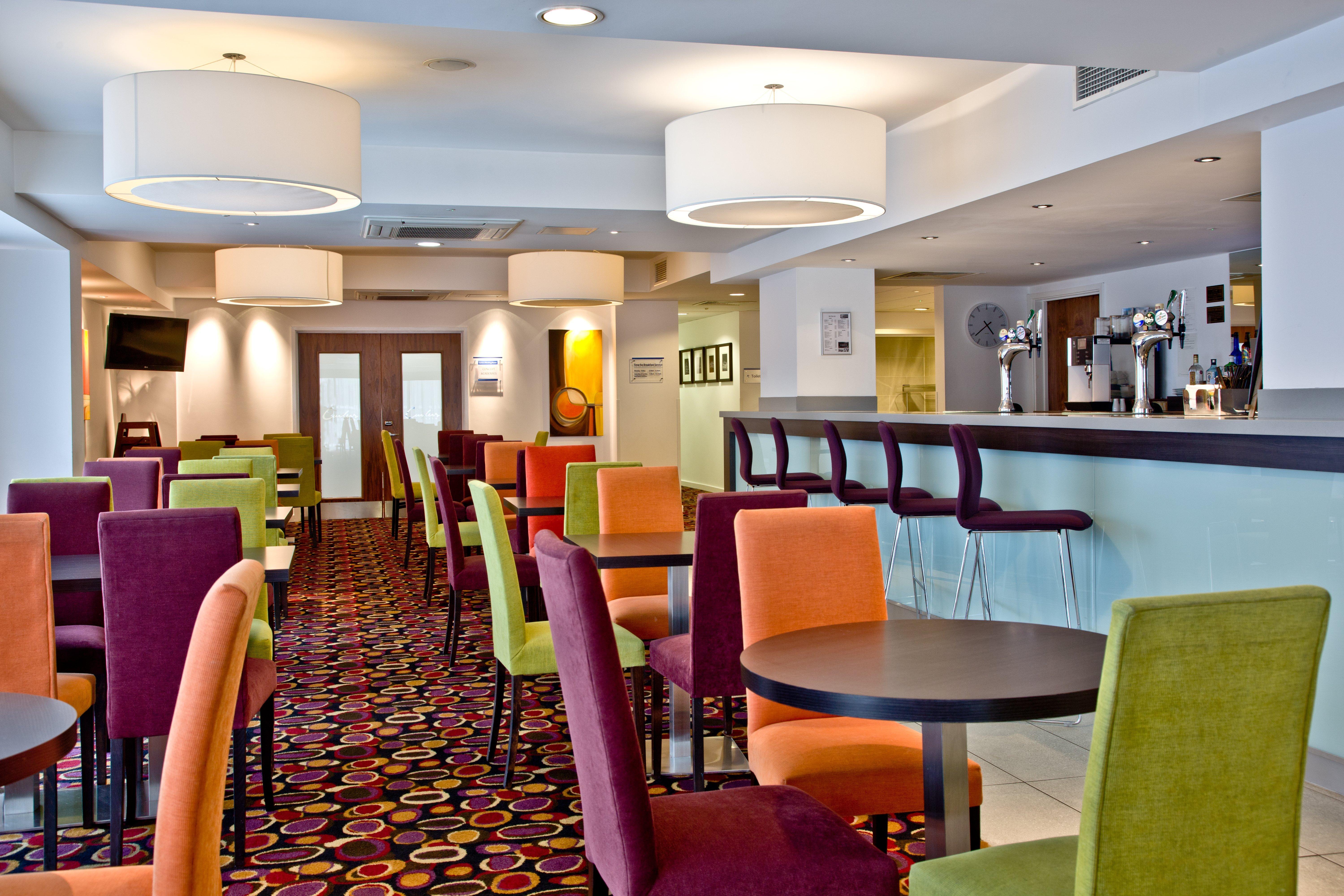Holiday Inn Express Birmingham South A45, An Ihg Hotel Exteriör bild