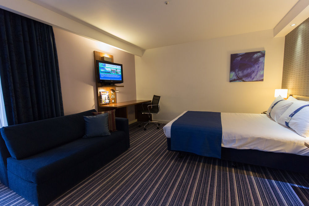 Holiday Inn Express Birmingham South A45, An Ihg Hotel Exteriör bild