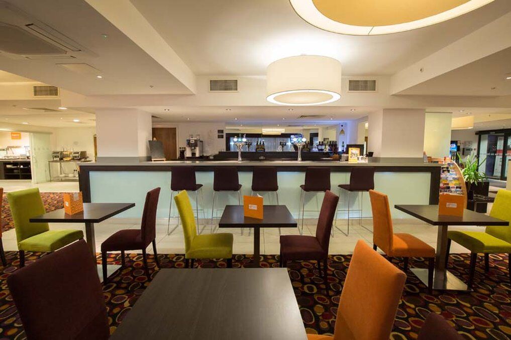Holiday Inn Express Birmingham South A45, An Ihg Hotel Exteriör bild